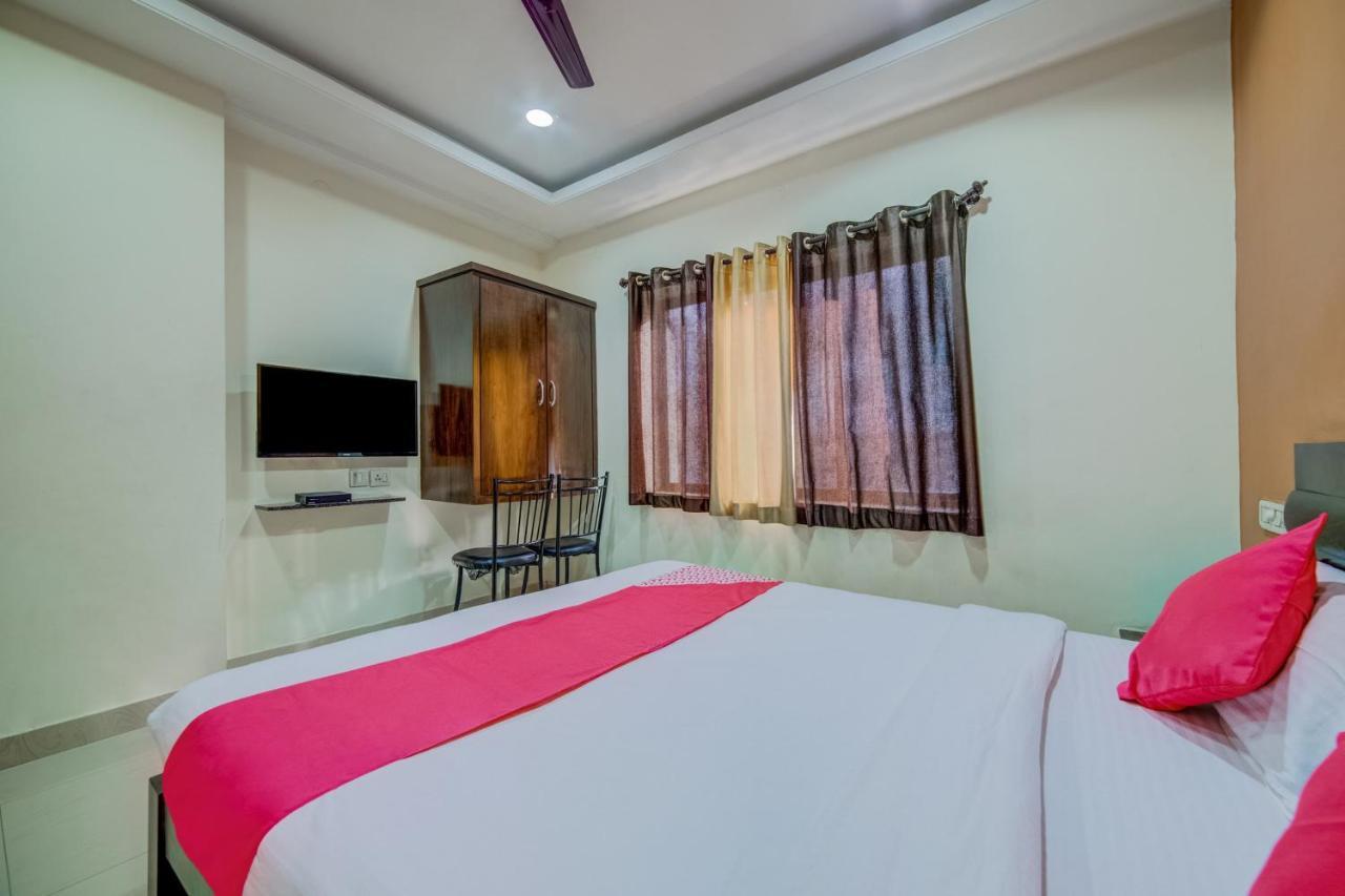 Oyo 18431 Hotel Celestee Grand ハイデラバード エクステリア 写真